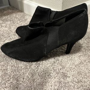 Black stiletto bootie